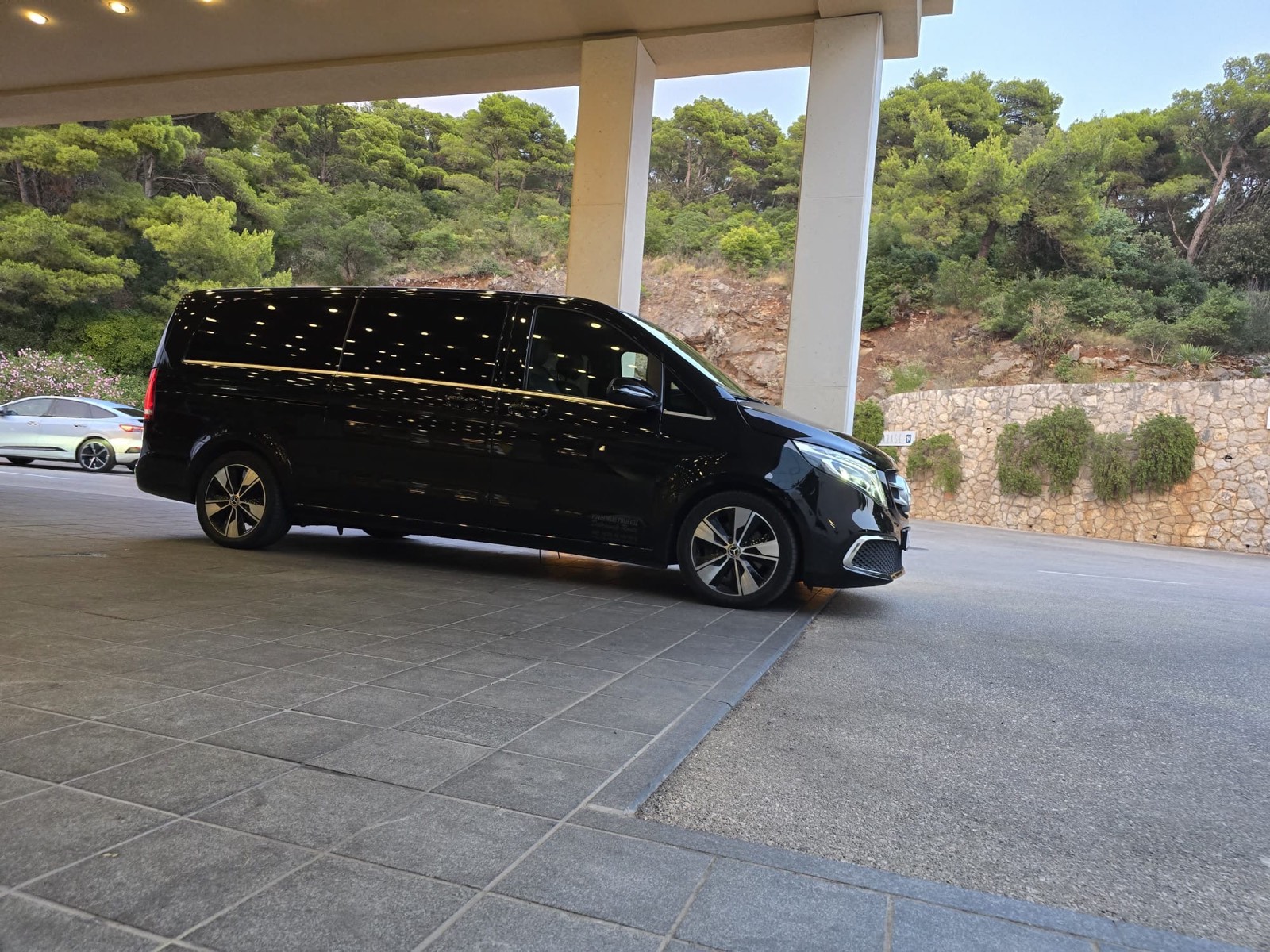Private transfer from Dubrovnik Airport to Mlini and Župa dubrovačka