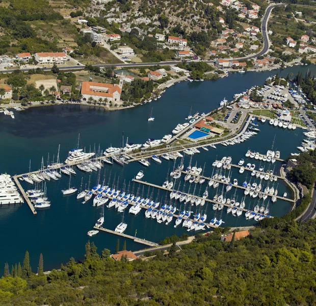 Dubrovnik Airport (Čilipi) to ACI Marina Dubrovnik
